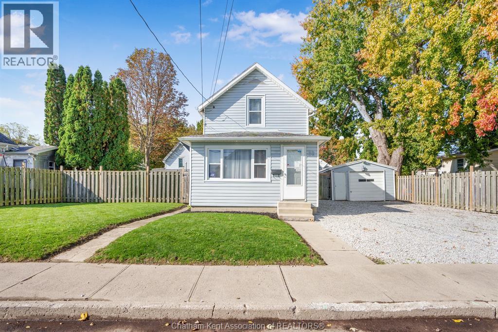 2-bedroom Single Family at 32 Foster Street, Chatham — photograph 3