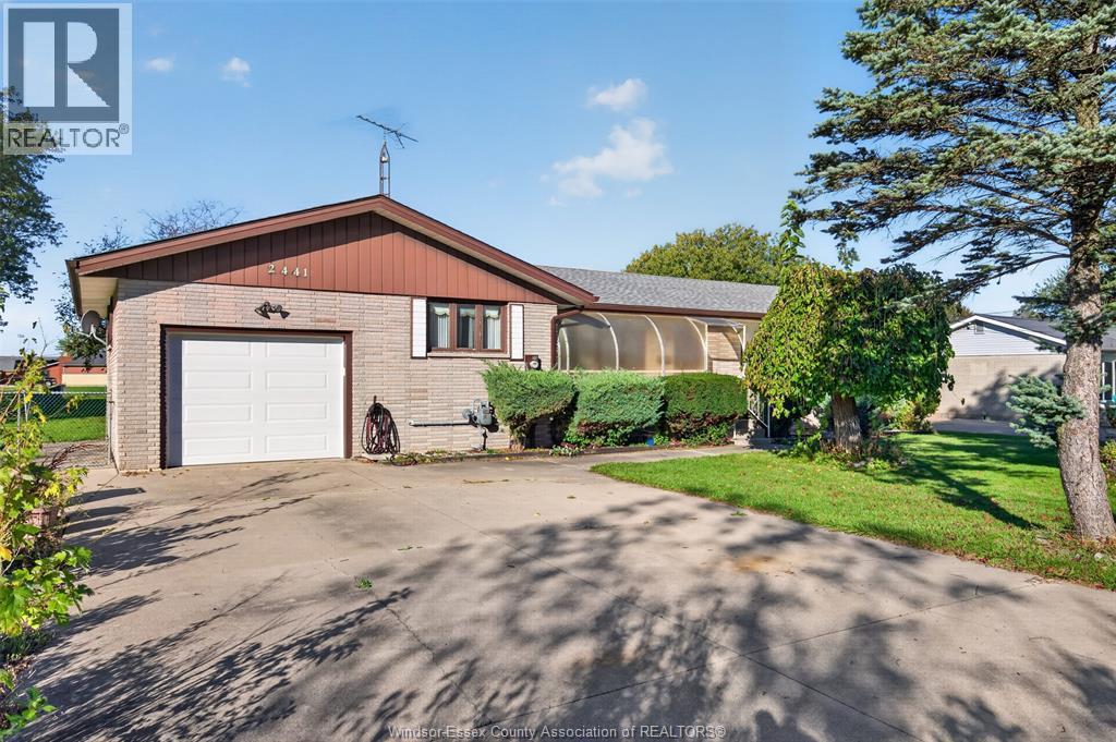 3-bedroom Single Family at 2441 Lesperance, Tecumseh — photograph 2