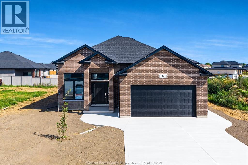 Single Family — 47 Bloomington Way, Chatham, Ontario