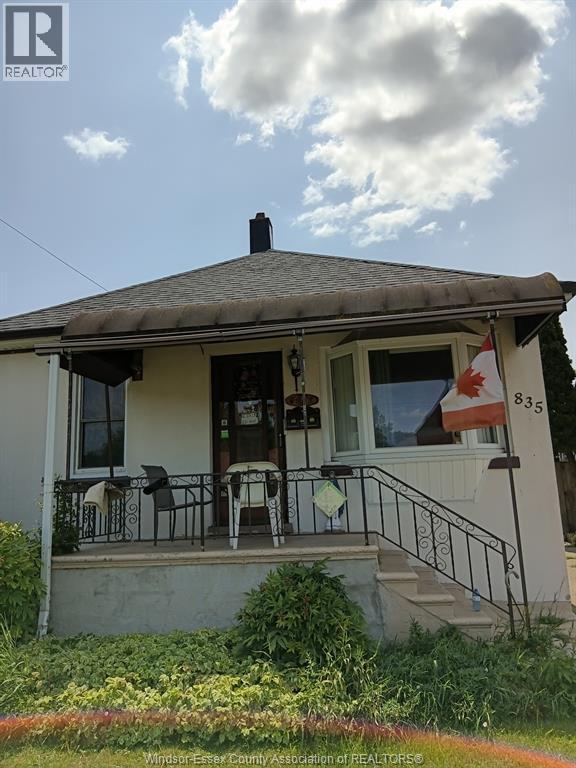 Single Family — 835 Stanley, Windsor, Ontario