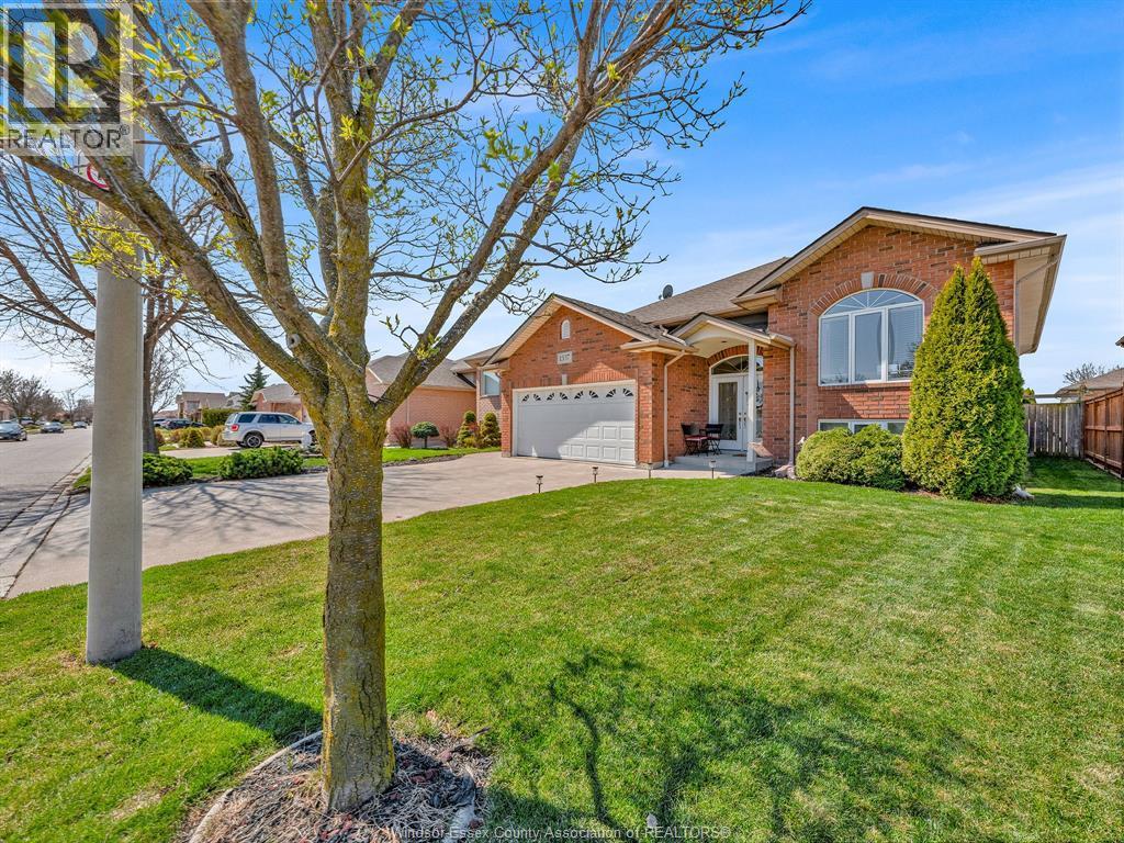 Single Family — 1537 Morningstar, Windsor, Ontario