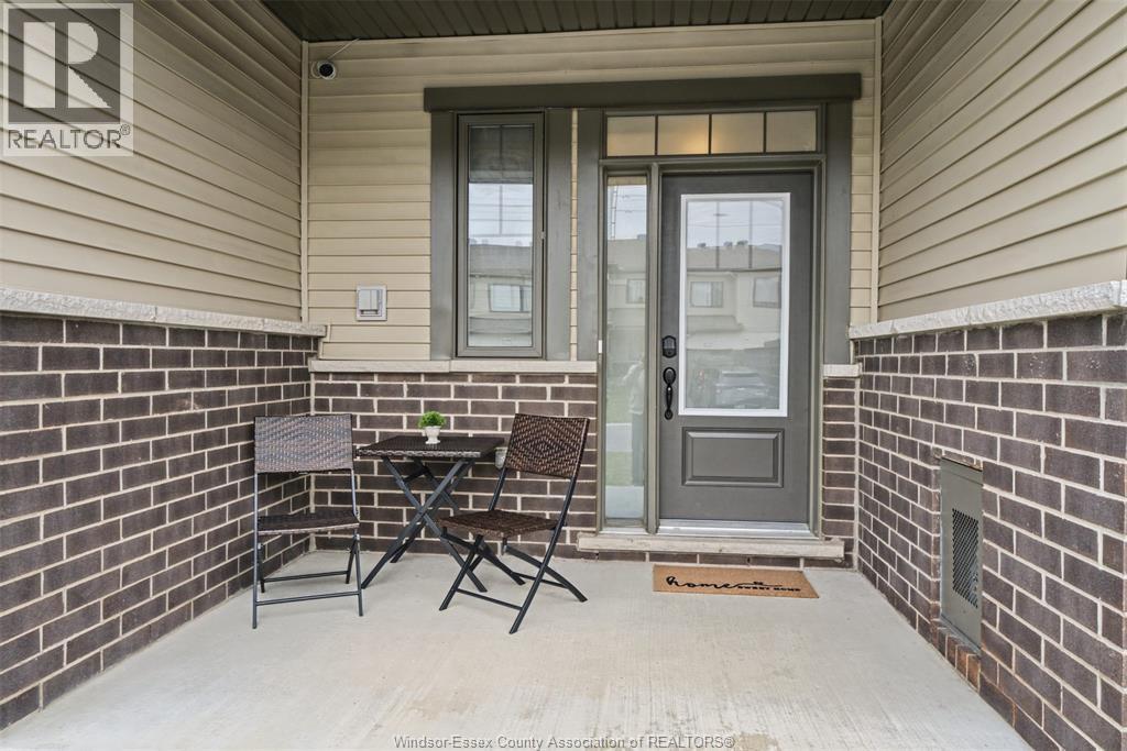 3-bedroom Single Family at 2107 Winsome Terrace, Ottawa — photograph 2