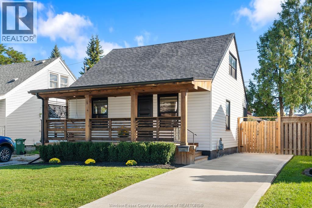 Single Family — 2328 Forest, Windsor, Ontario