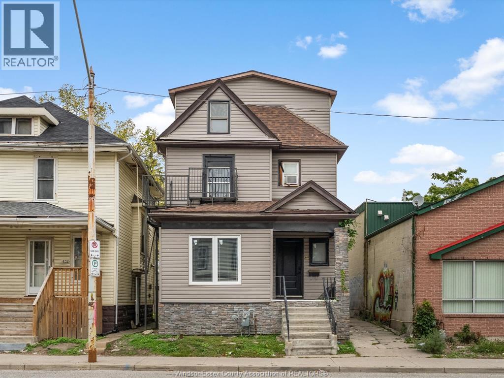 Single Family — 446 Wyandotte Street, Windsor, Ontario