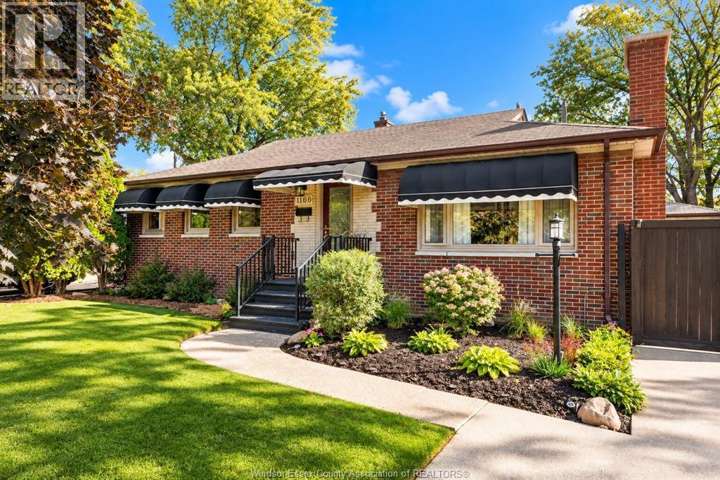 4-bedroom Single Family at 1166 Virginia Avenue, Windsor — primary photograph