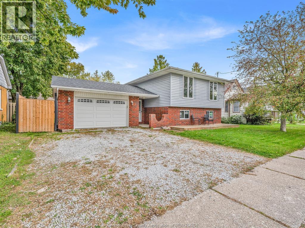 Single Family — 910 William Street, Tecumseh, Ontario