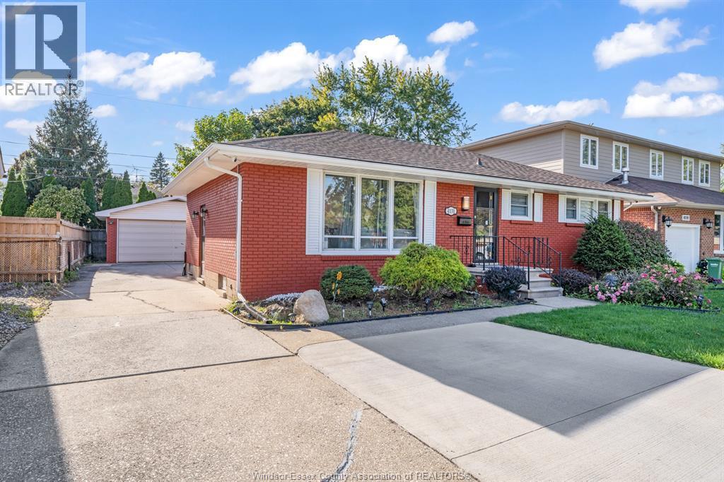 Single Family — 4131 Mount Royal Drive, Windsor, Ontario