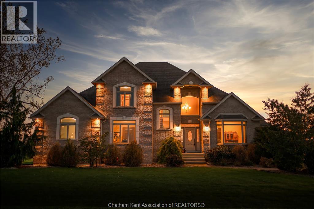 5-bedroom Single Family at 20402 Communication Road, Blenheim — photograph 2