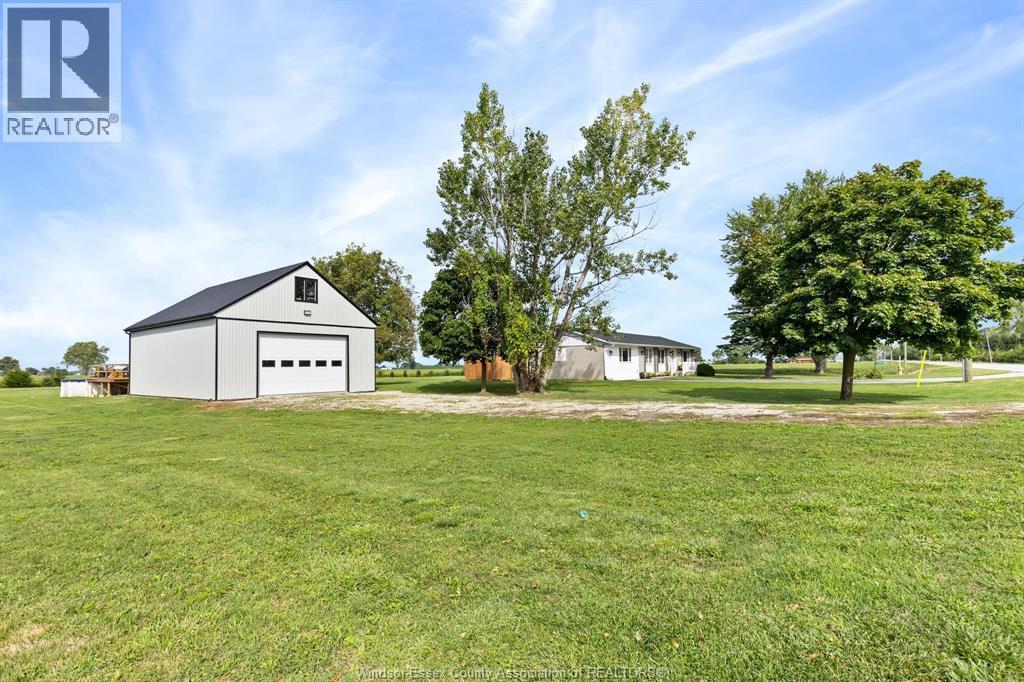 4-bedroom Single Family at 7686 Concession 7, Amherstburg — photograph 2