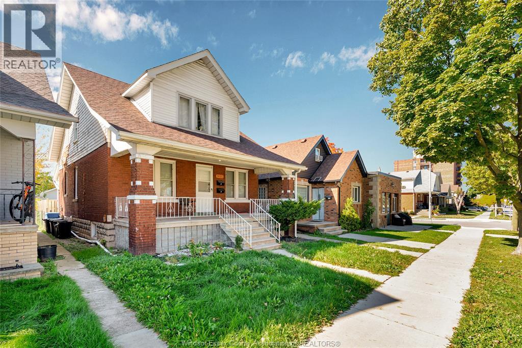 4-bedroom Single Family at 1415 Langlois #MAIN UNIT, Windsor — photograph 2