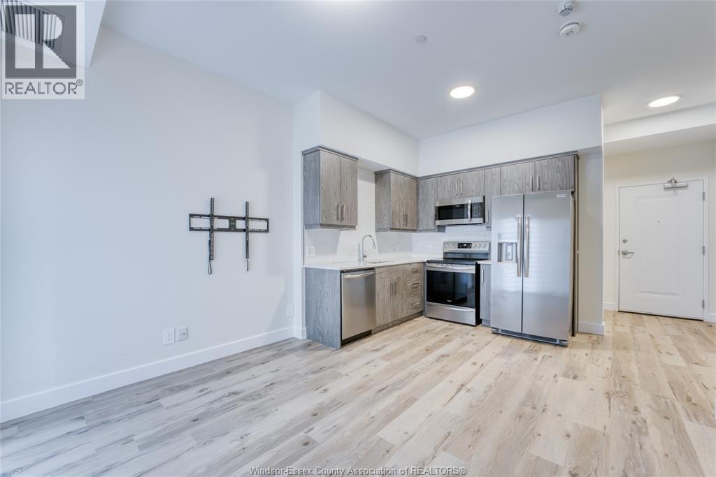 1-bedroom Single Family at 7887 Edgar #406, Windsor — photograph 3
