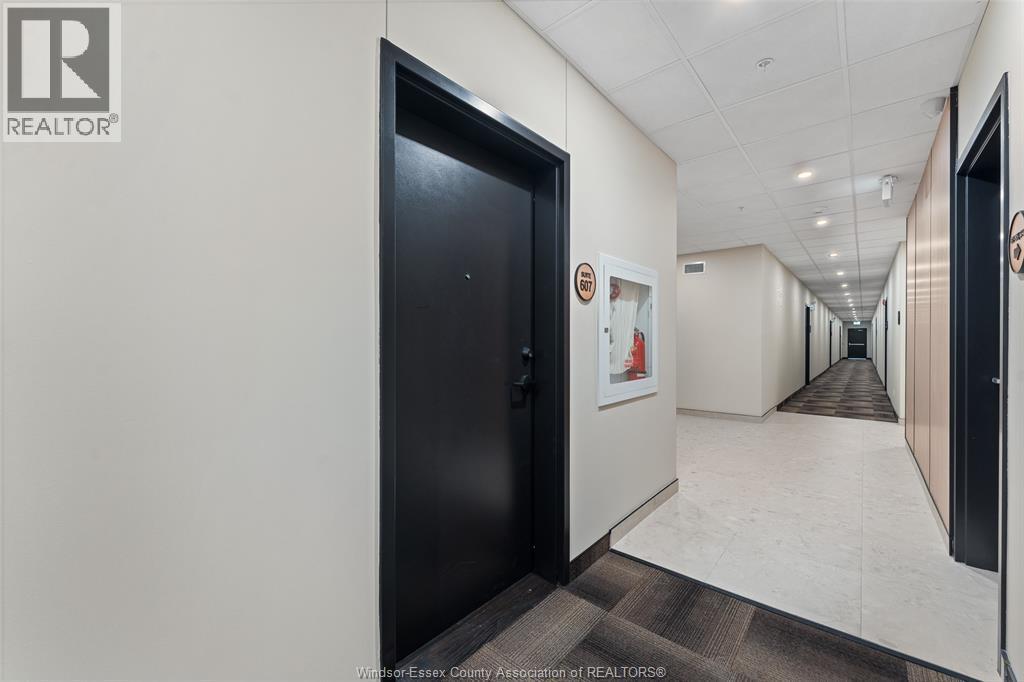 1-bedroom Single Family at 4400 Laurier Parkway #607, LaSalle — photograph 3