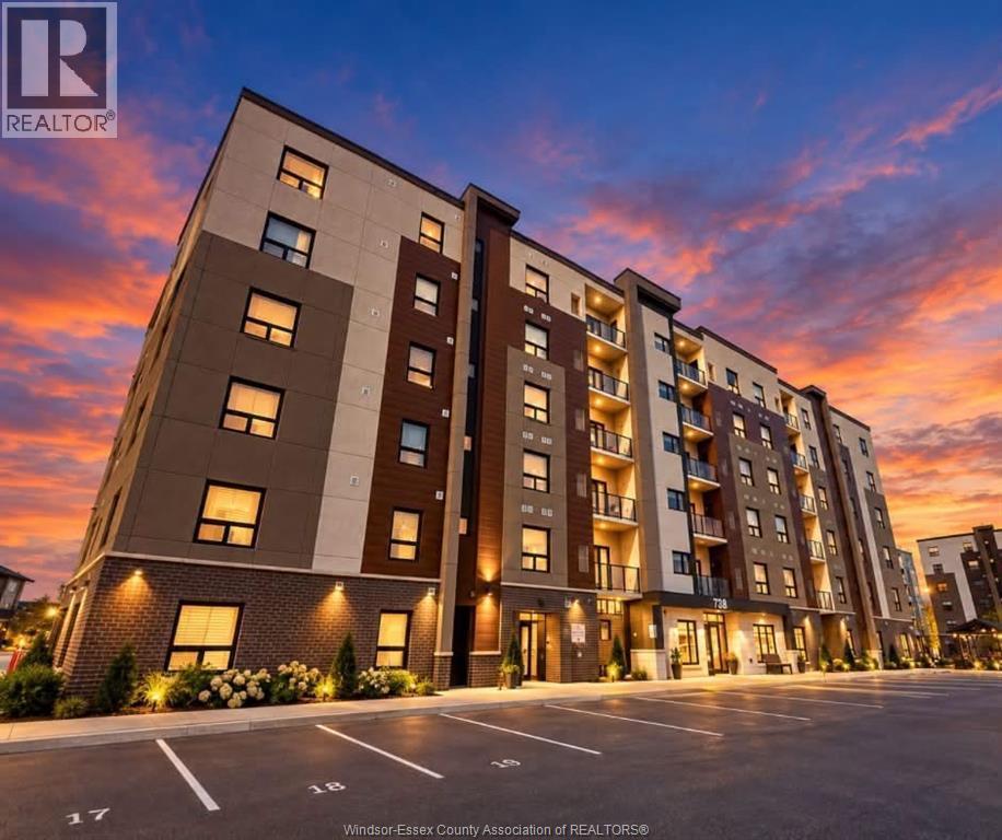 2-bedroom Single Family at 728 Brownstone #206, Lakeshore — primary photograph
