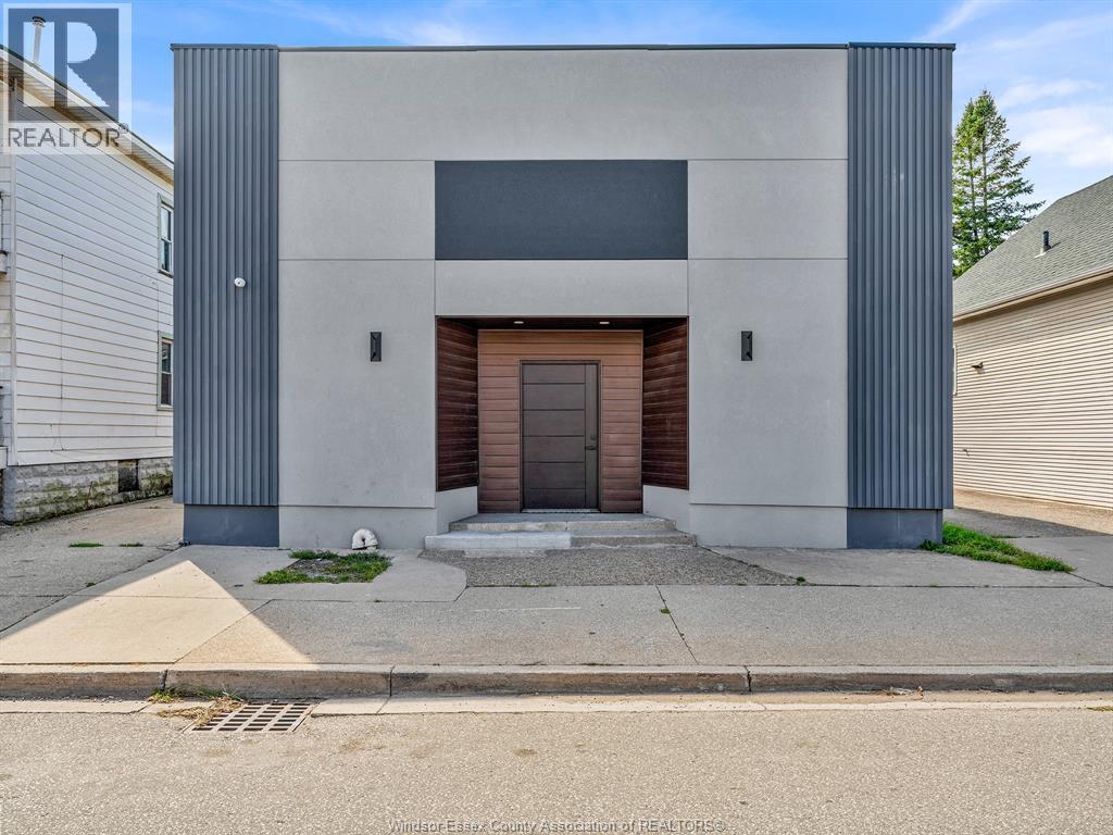 Industrial at 1623 Drouillard, Windsor — photograph 2