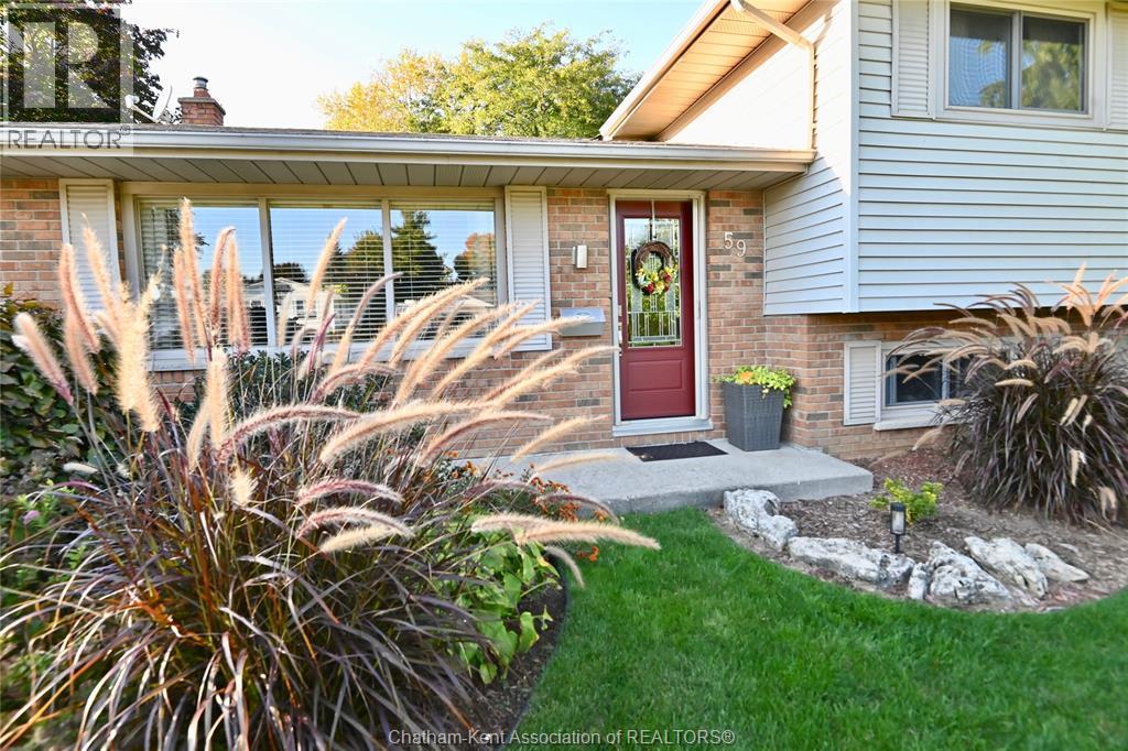 3-bedroom Single Family at 59 Oak Street, Ridgetown — photograph 2
