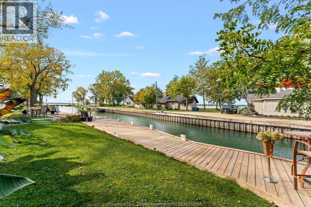 2-bedroom Single Family at 3 Shangrila Street, Amherstburg — photograph 3