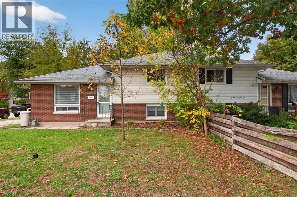 2-bedroom Single Family at 3595 Byng, Windsor — primary photograph