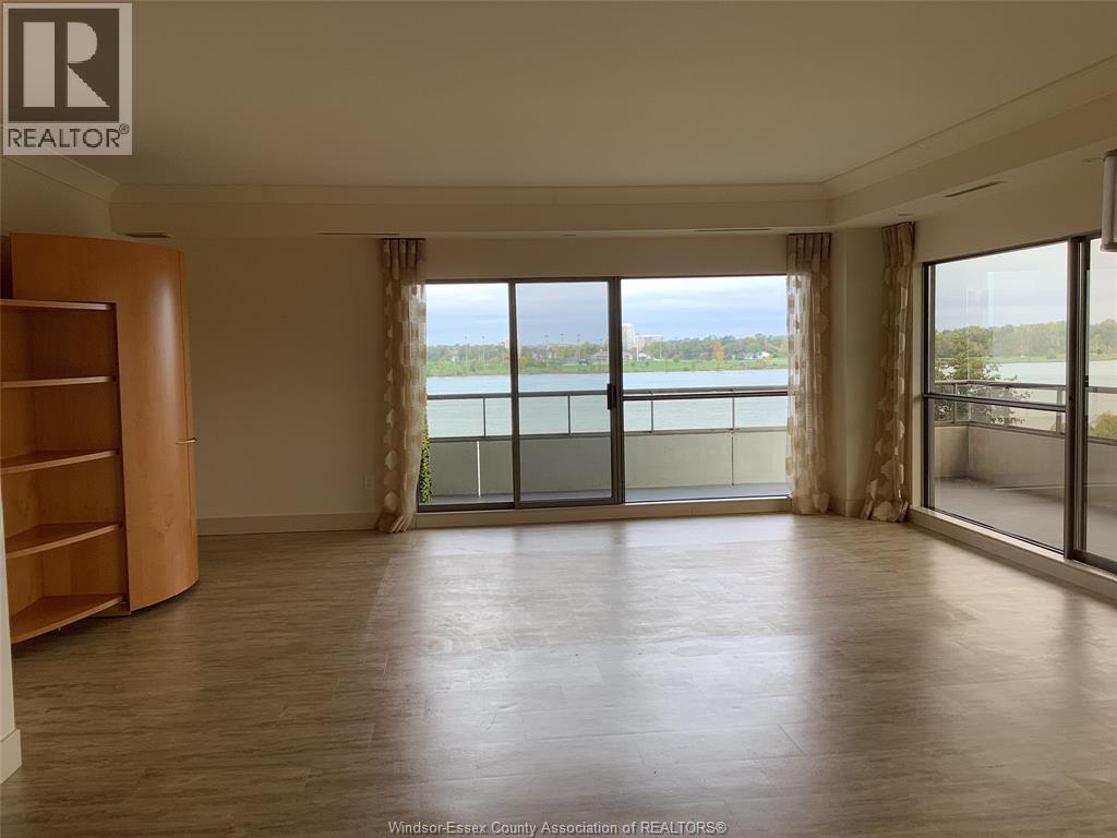 2-bedroom Single Family at 5151 Riverside Drive #503, Windsor — photograph 2