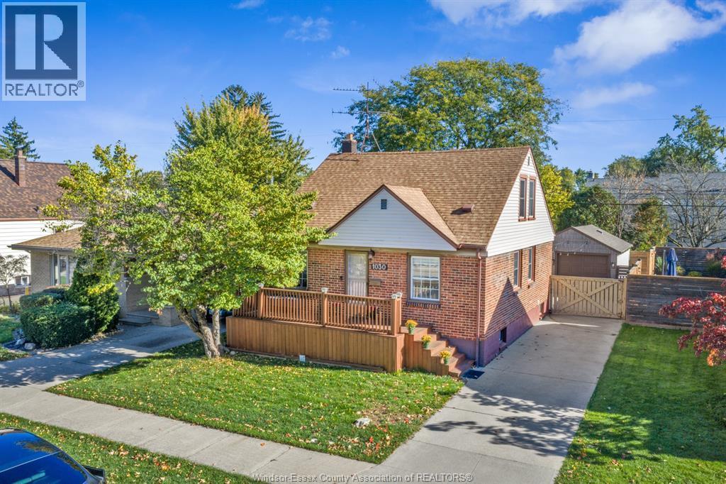 4-bedroom Single Family at 1030 Fairview Boulevard, Windsor — photograph 3
