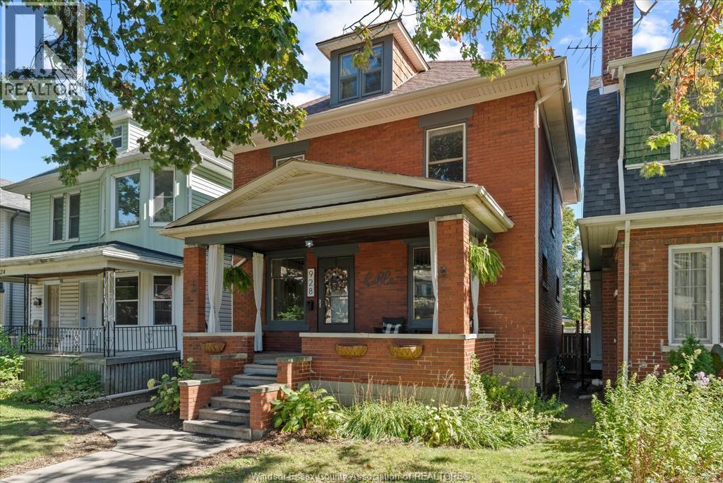 3-bedroom Single Family at 928 Windermere Road, Windsor — photograph 3