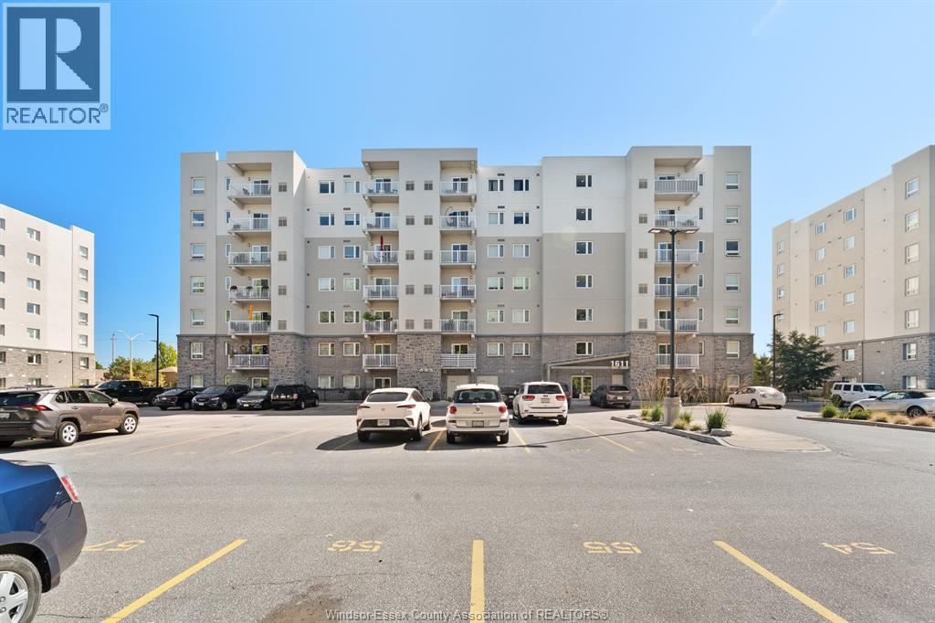 2-bedroom Single Family at 1611 Banwell Road #510, Windsor — primary photograph