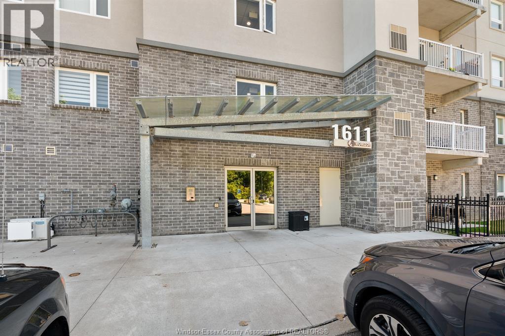 2-bedroom Single Family at 1611 Banwell Road #510, Windsor — photograph 3
