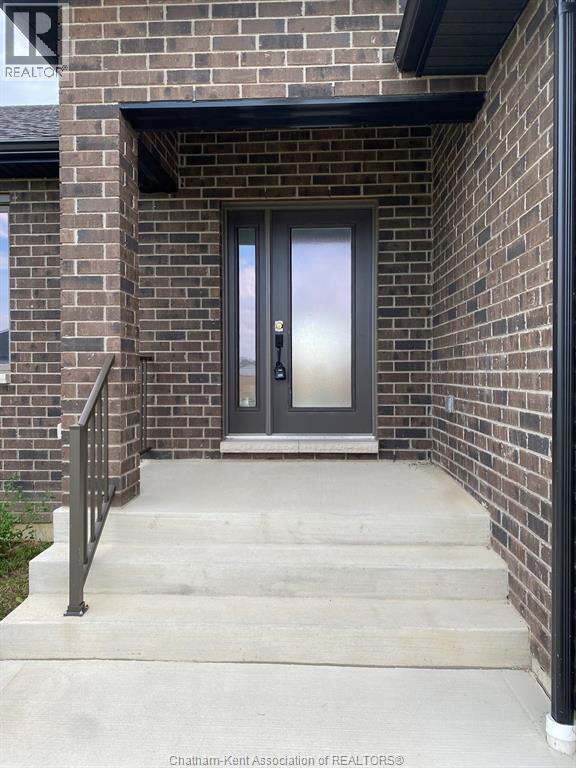5-bedroom Single Family at 551 Keil Trail, Chatham — photograph 3