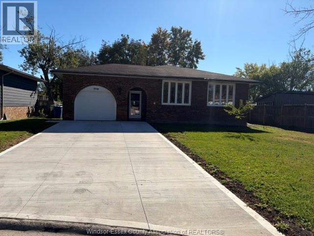 Single Family — 40 Holiday Court, Amherstburg, Ontario