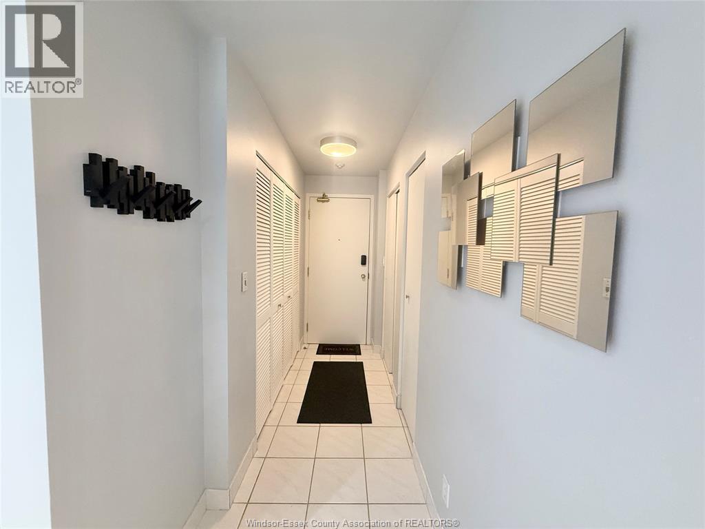 1-bedroom Single Family at 540 Ouellette Avenue #6C, Windsor — photograph 3