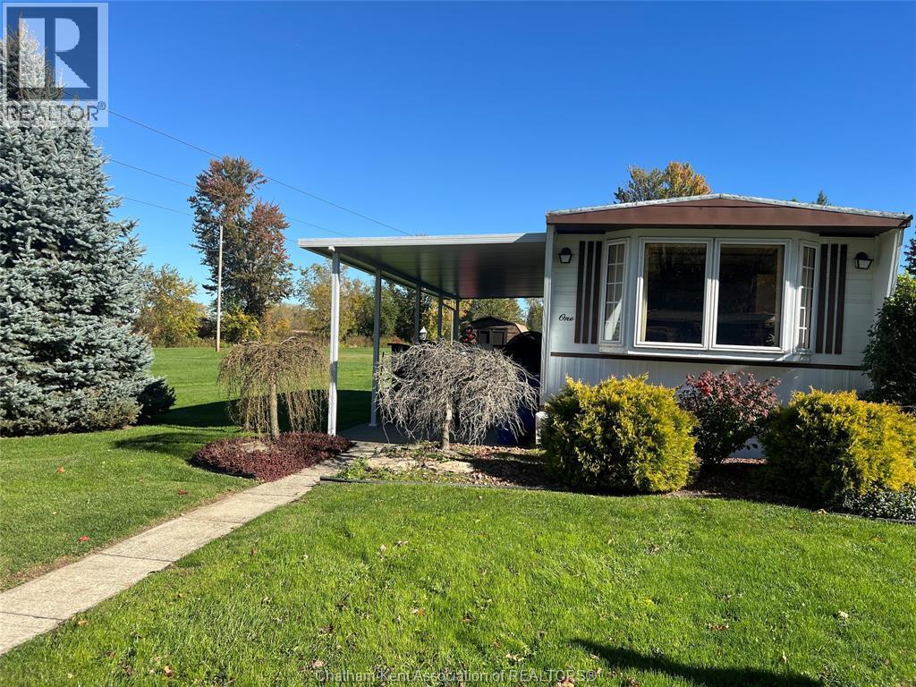 2-bedroom Single Family at 1 James Court, Chatham — photograph 2