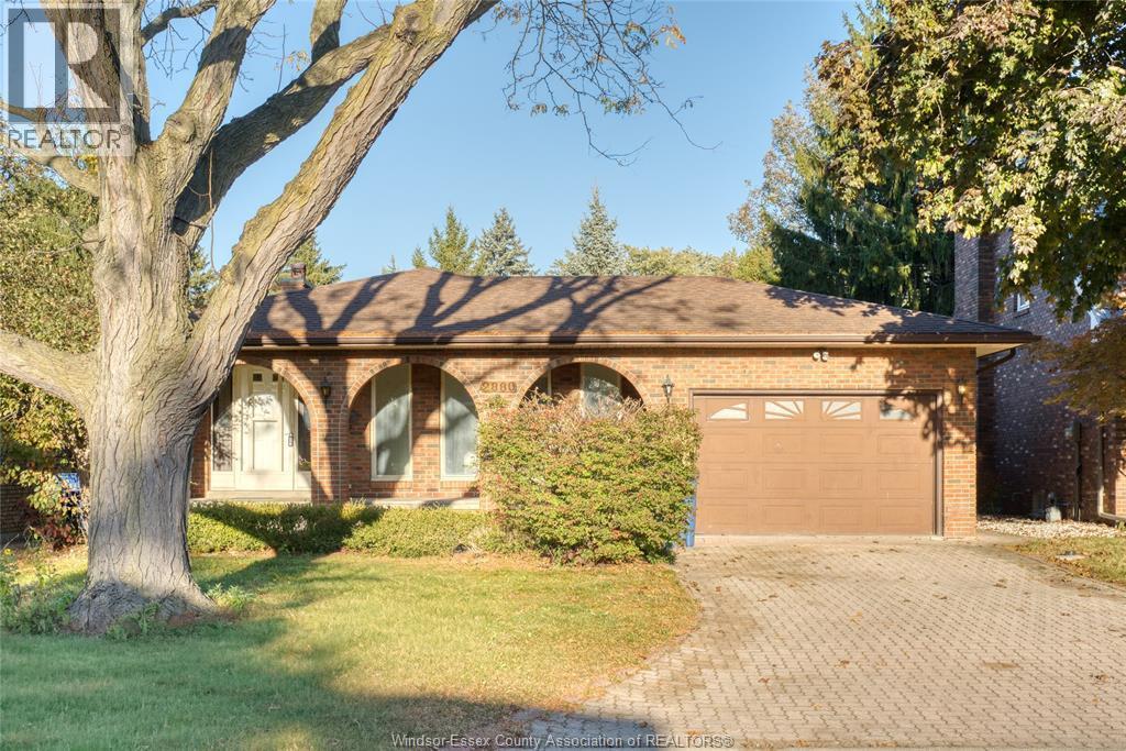 Single Family — 2880 St. Clair Avenue, Windsor, Ontario