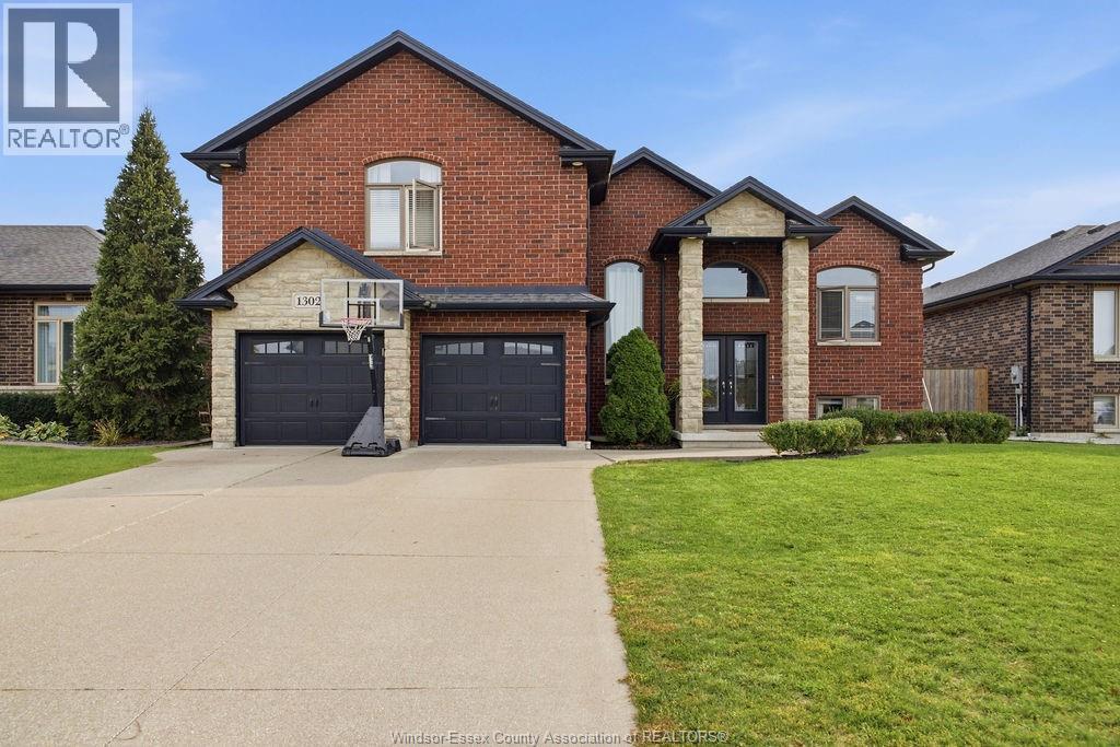 4-bedroom Single Family at 1302 Deer Run Trail, Lakeshore — primary photograph