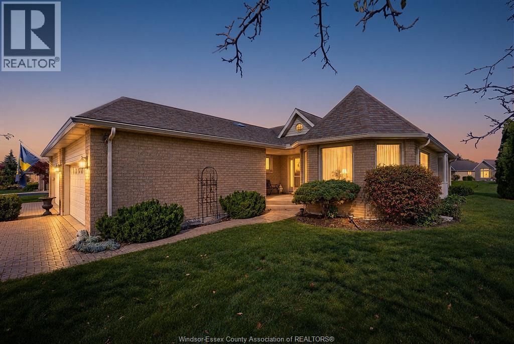 3-bedroom Single Family at 1353 Imperial Crescent, Windsor — primary photograph