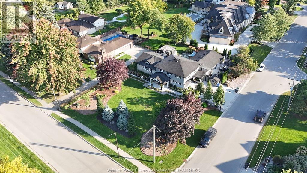 3-bedroom Single Family at 375 Russell Woods Drive, Lakeshore — primary photograph