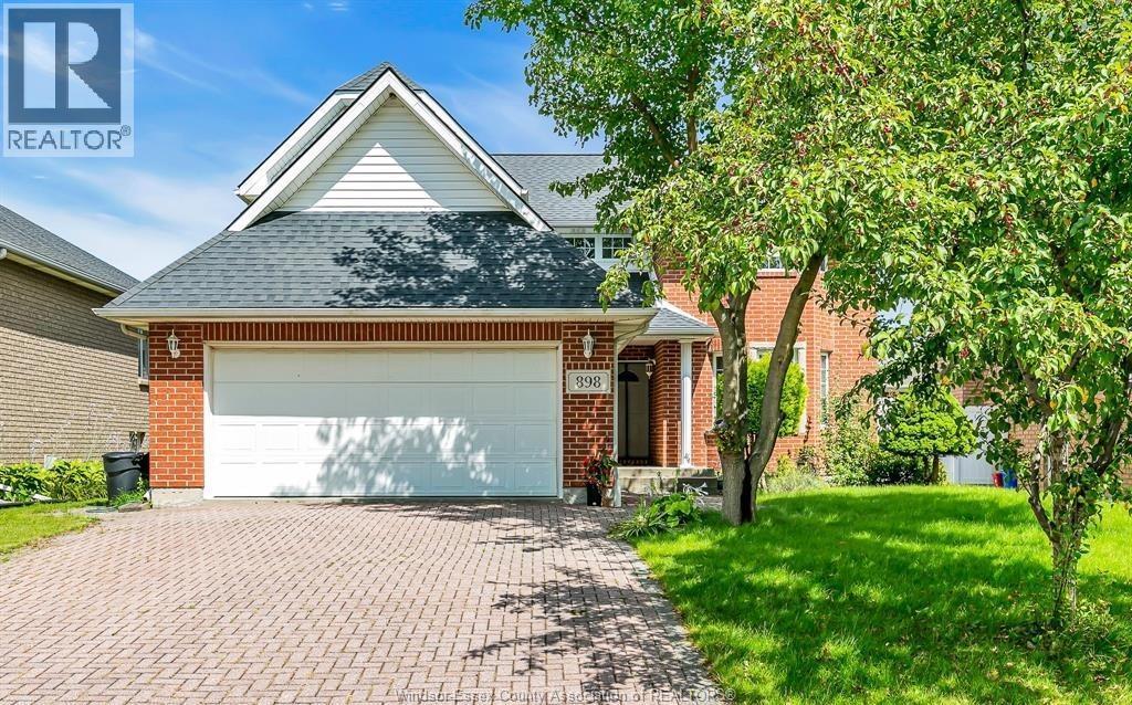 4-bedroom Single Family at 898 Hacienda Court, Windsor — primary photograph