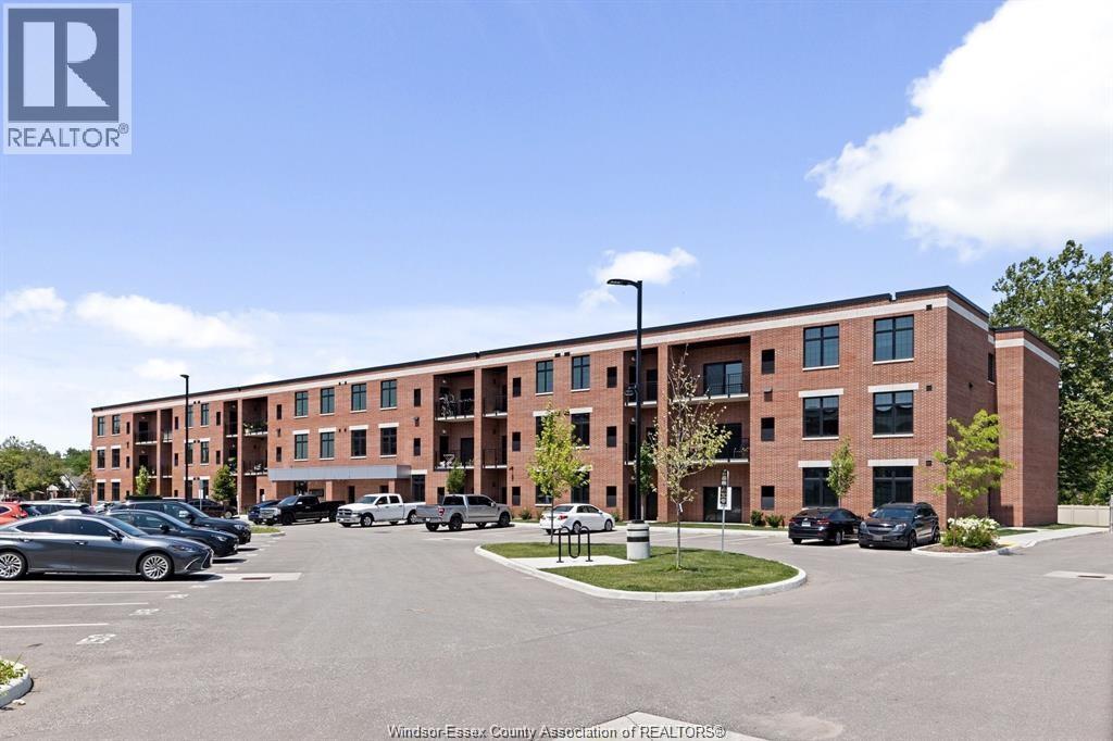 1-bedroom Single Family at 3160 Meadowbrook Lane #210, Windsor — primary photograph
