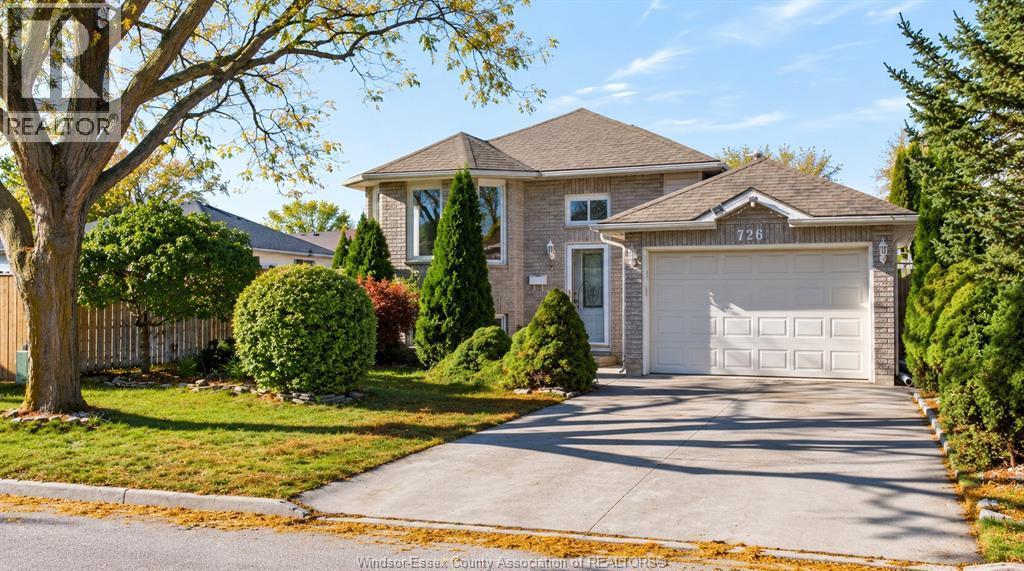 Single Family — 726 Sandison, Windsor, Ontario