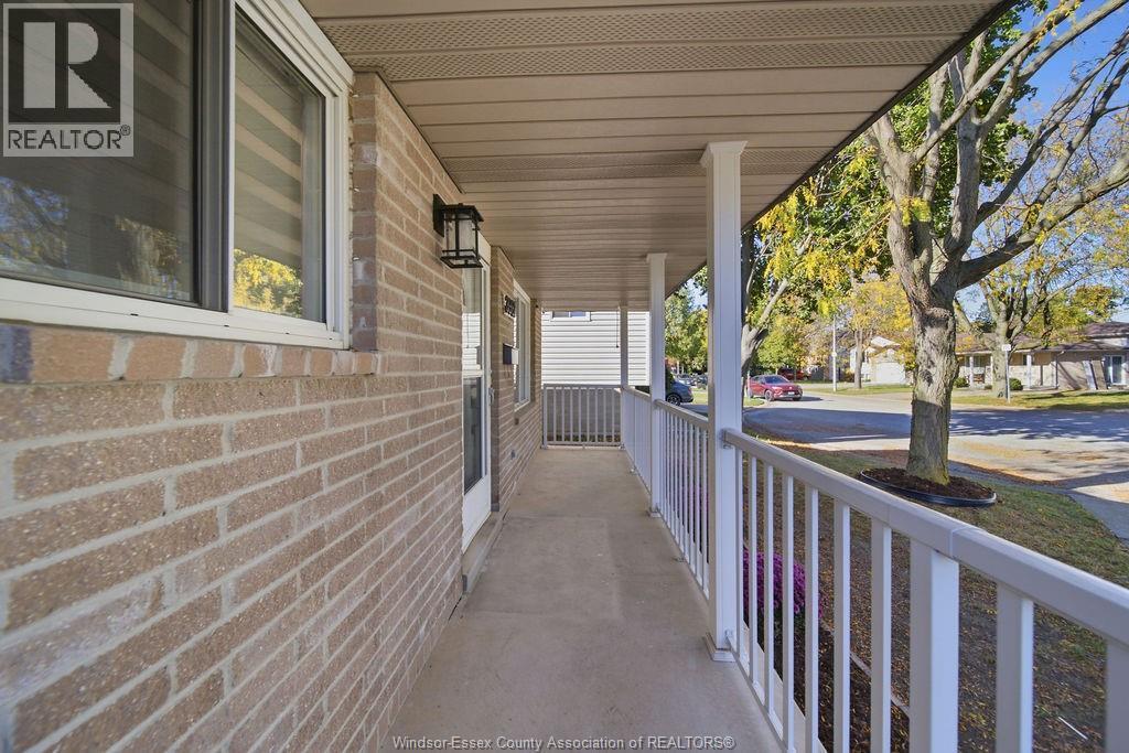 4-bedroom Single Family at 3981 Bliss Road, Windsor — photograph 3