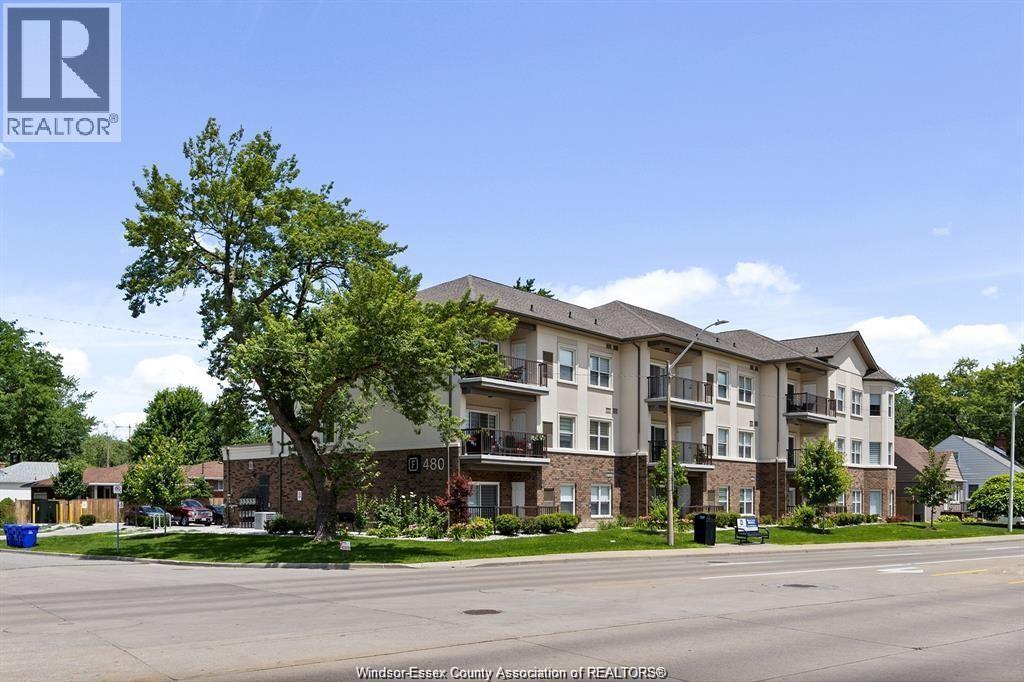 2-bedroom Single Family at 480 Fairview Boulevard #101, Windsor — photograph 2