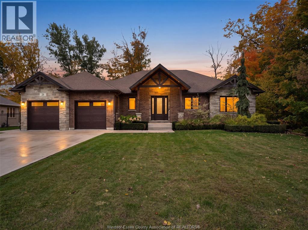 4-bedroom Single Family at 26 Two Creeks Lane, Wheatley — primary photograph
