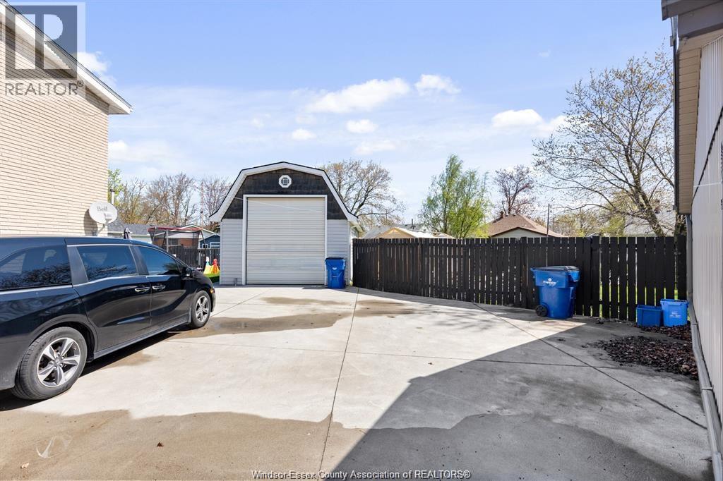 2-bedroom Single Family at 10-10.5 Vanier Drive, Tilbury — photograph 3