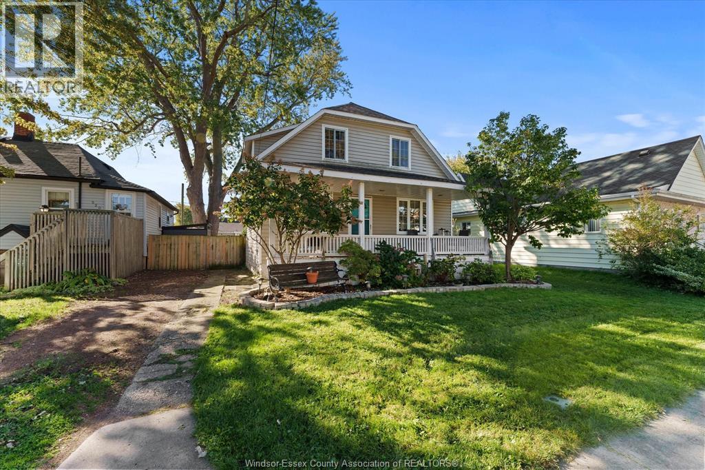 3-bedroom Single Family at 524 Broadway Street, Belle River — photograph 2