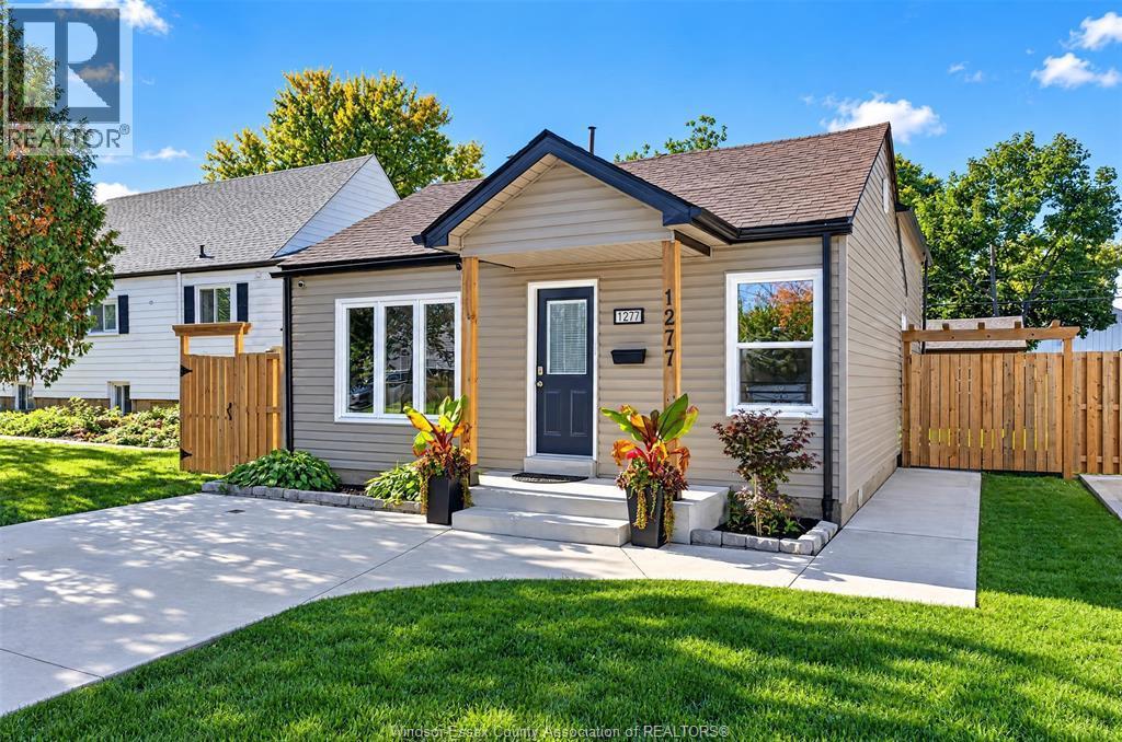 3-bedroom Single Family at 1277 Felix, Windsor — primary photograph