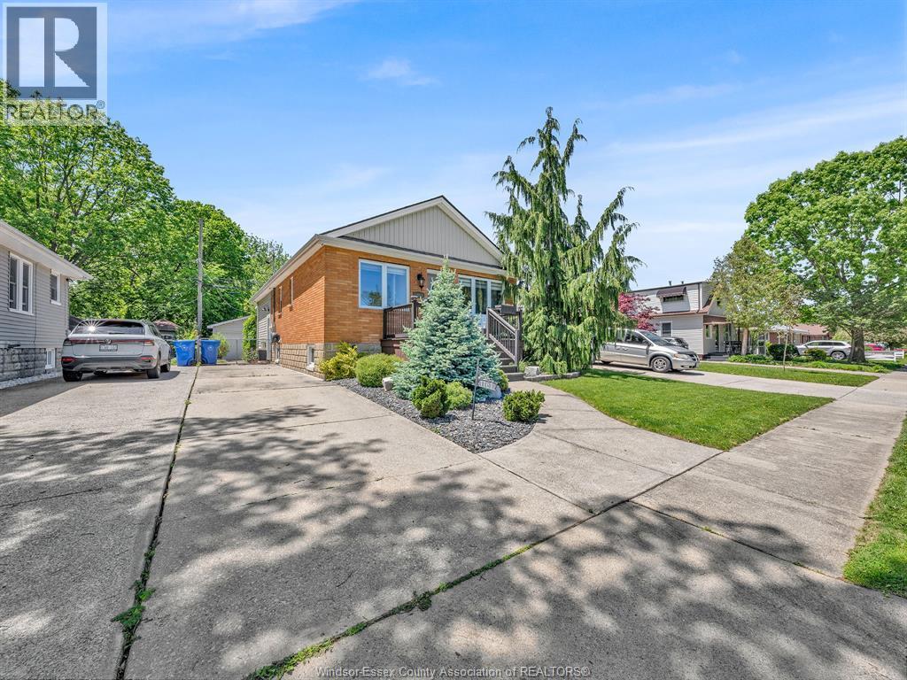 3-bedroom Single Family at 1161 Prado Place, Windsor — photograph 2