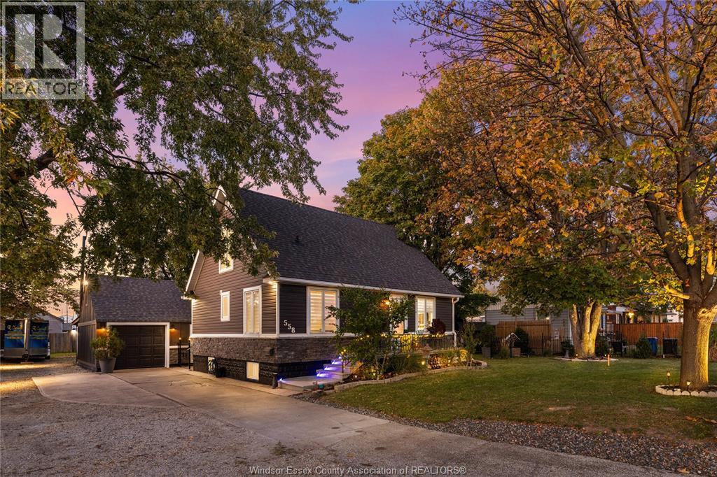 4-bedroom Single Family at 558 Edinborough Street, Windsor — primary photograph