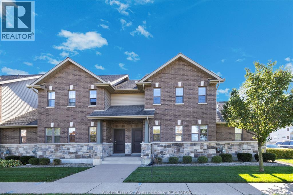 Single Family — 8475 Wyandotte, Windsor, Ontario