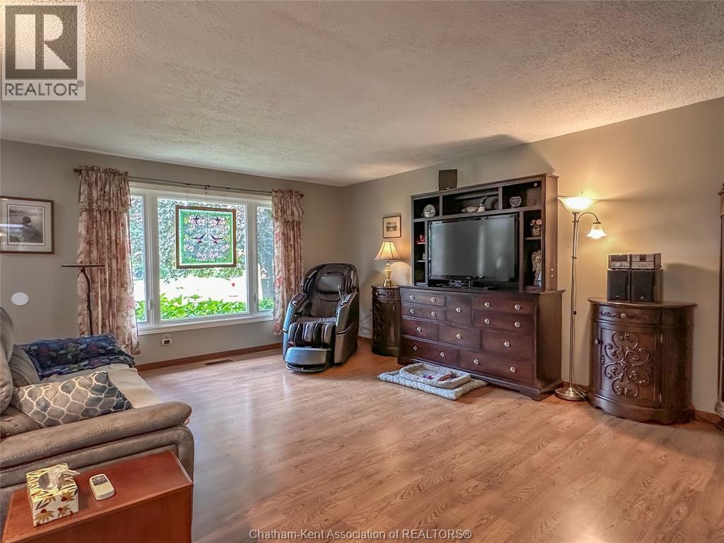 3-bedroom Single Family at 74 Teal Drive, Blenheim — photograph 3