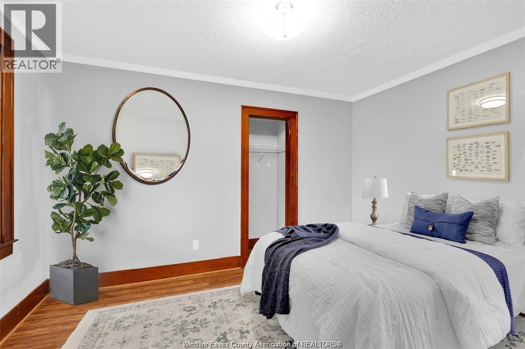 2-bedroom Single Family at 1405 Drouillard #2, Windsor — photograph 2