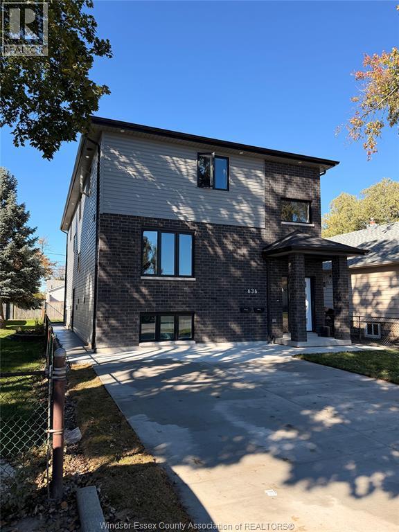 6-bedroom Single Family at 636 Eugenie Street, Windsor — photograph 2