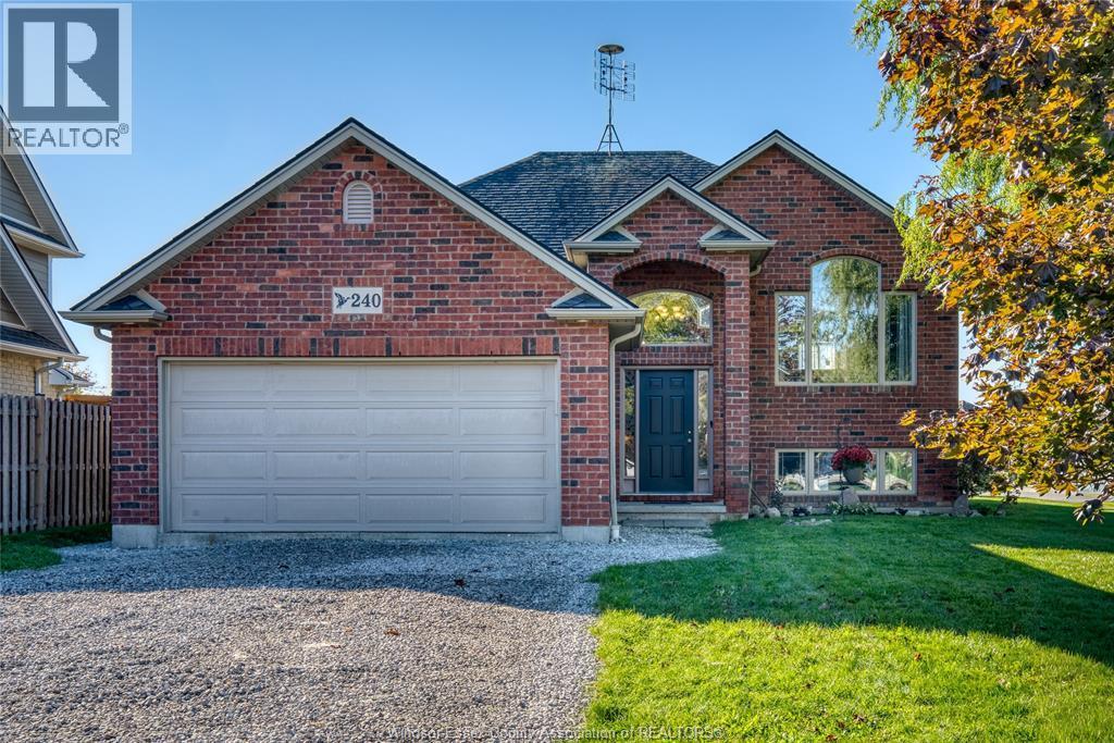 4-bedroom Single Family at 240 St Peter Street, Belle River — primary photograph